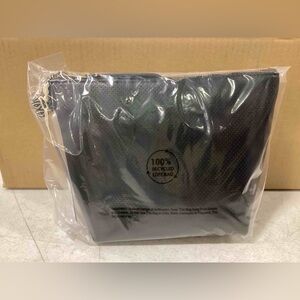 Universal Thread Makeup Bag